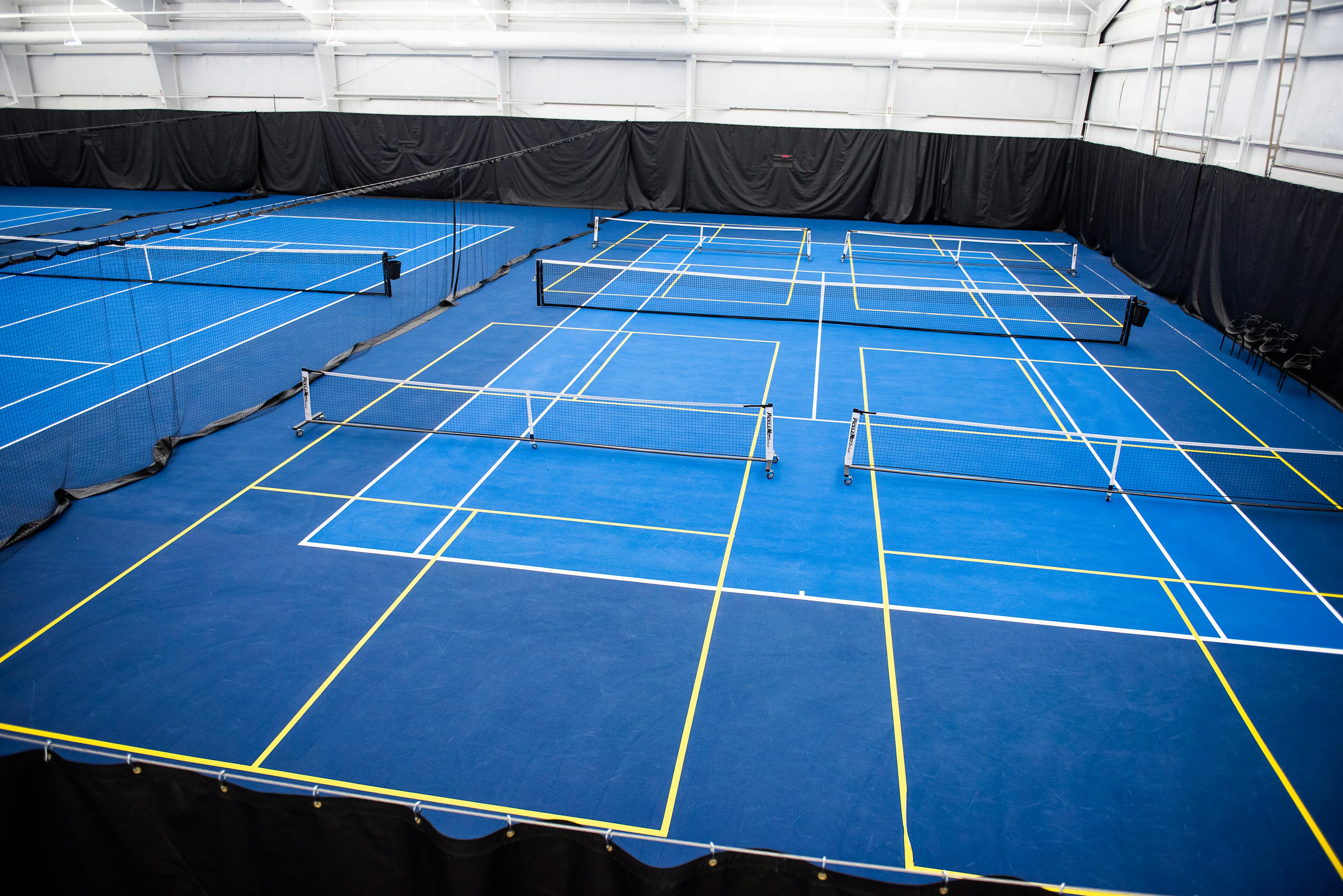 Image 4 of 8 of Matrix Racquet Club court